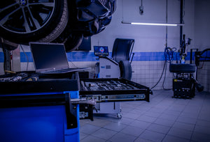 "DIY vs Professional Car Diagnostics: Tools, Features, and Key Insights for Effective Vehicle Maintenance"