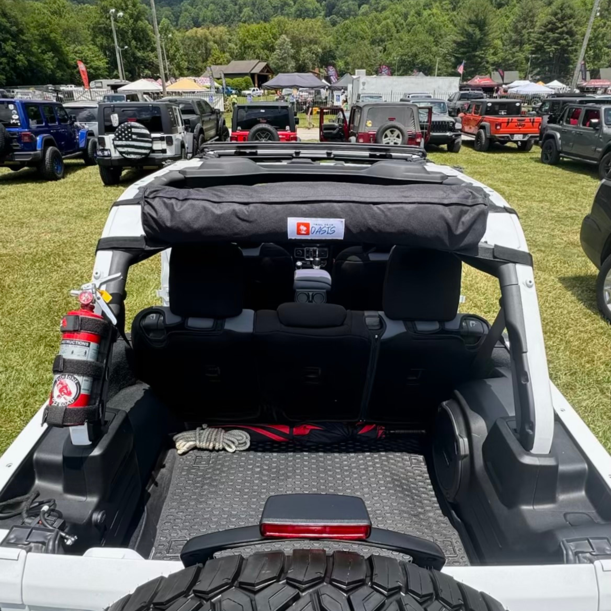 2-in-1 Jeep Wrangler JLU 4-Door Trail Cover + Sun Shade