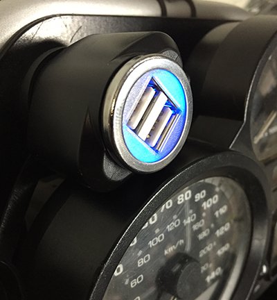 3.3 Amp Hella Din Plug To Dual Port Usb Charger Shorty Socket, Compatible With Bmw Motorcycles