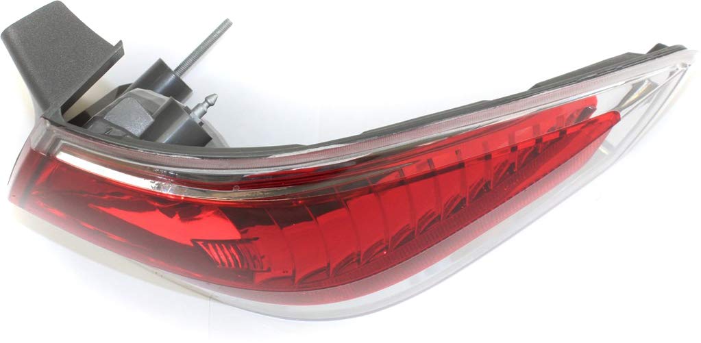 Evan-Fischer Tail Light Assembly Compatible With 2008 Ford Focus Coupe/Sedan Passenger Side