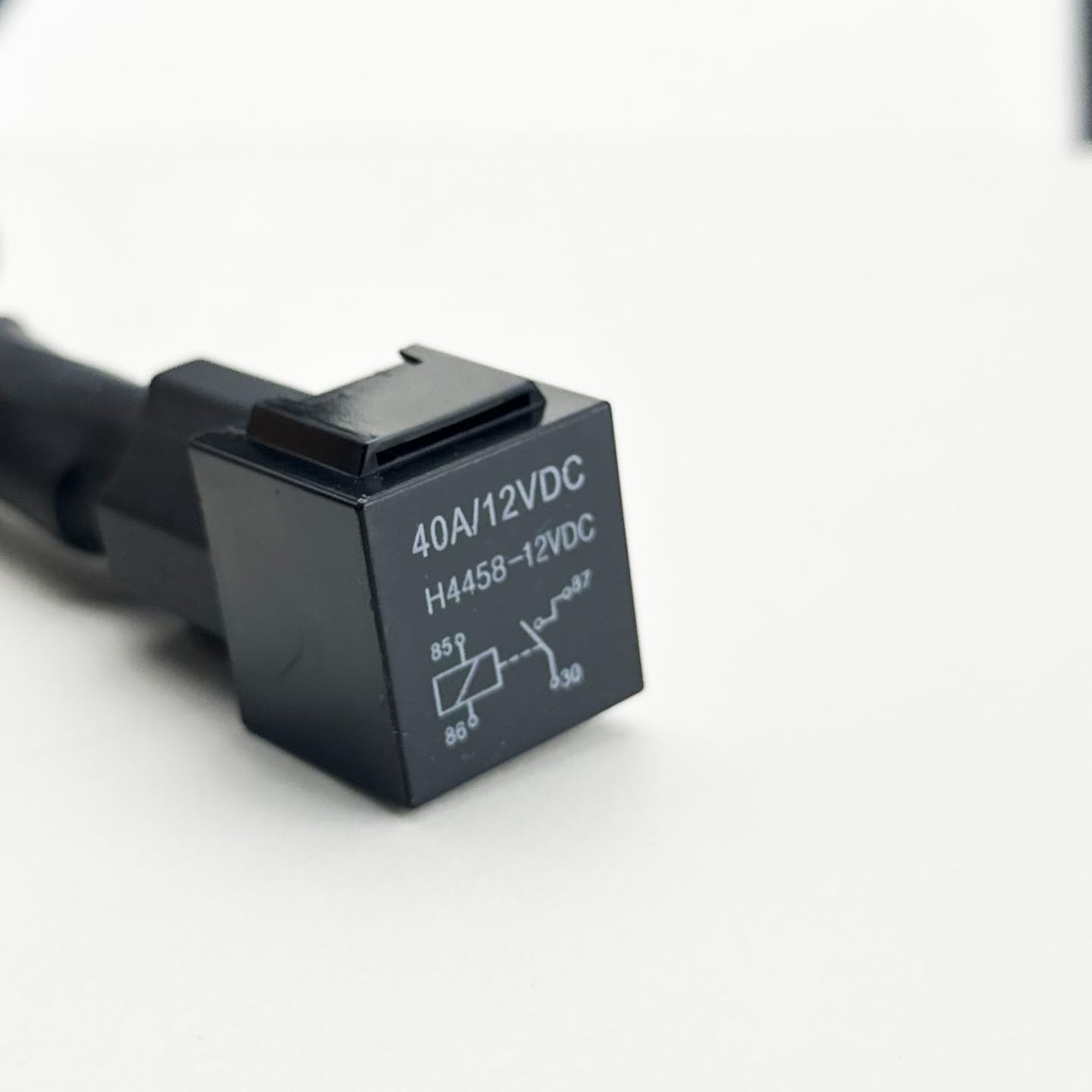 Innovited Universal Relay Wiring Harness For All Hid H1, H3, H4, H7, H8, H9, H10, H11, H13, 9004, 9005, 9006, 9007, 5202, 880, 8