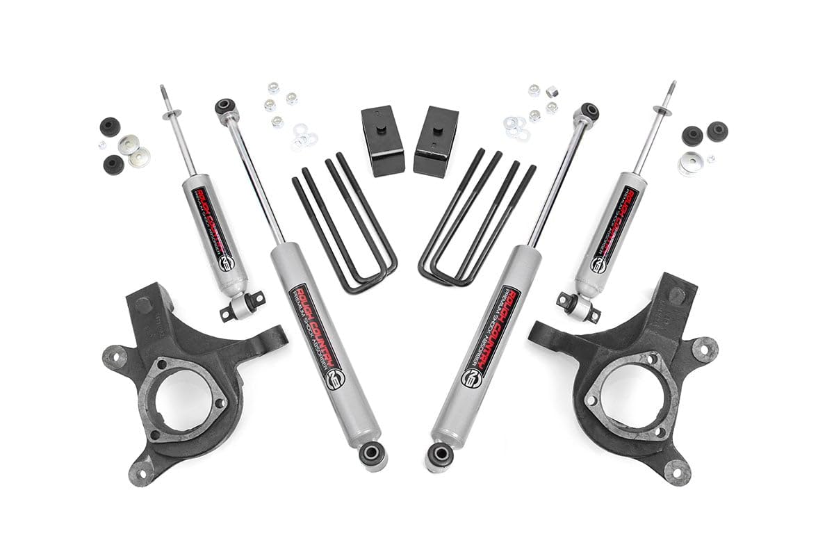 Rough Country 3'' Suspension Lift Kit for 1999-2006 Chevy/GMC1500 2WD - 232N2