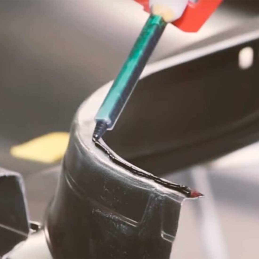 Polymix Metal Panel Bond 60 Adhesive 200ml Cartridge & Two Application Mixing Nozzles