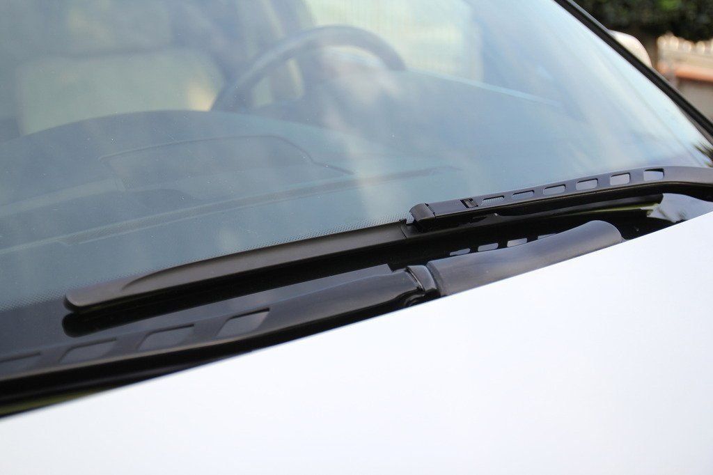 Aero Avenger Premium All-Season Beam Windshield Wiper Blades Oem Replacement For Volvo 26''+20'' (Set Of 2)