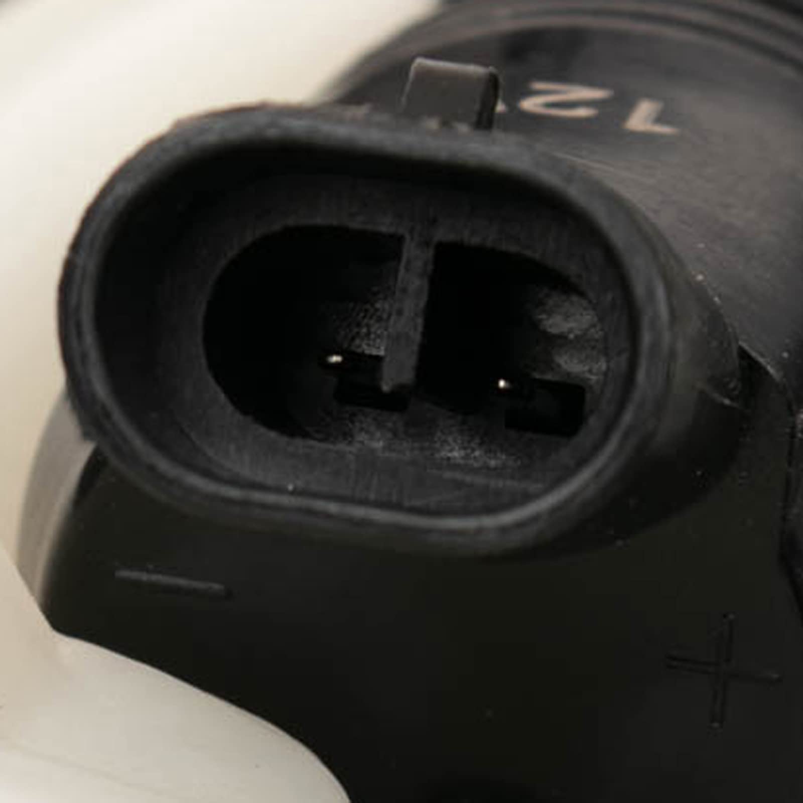 Trq Windshield Washer Reservoir Compatible With 2003-2014 Chevrolet Express 1500 2003-2021 Express 2500 Express 3500 Gmc Savana