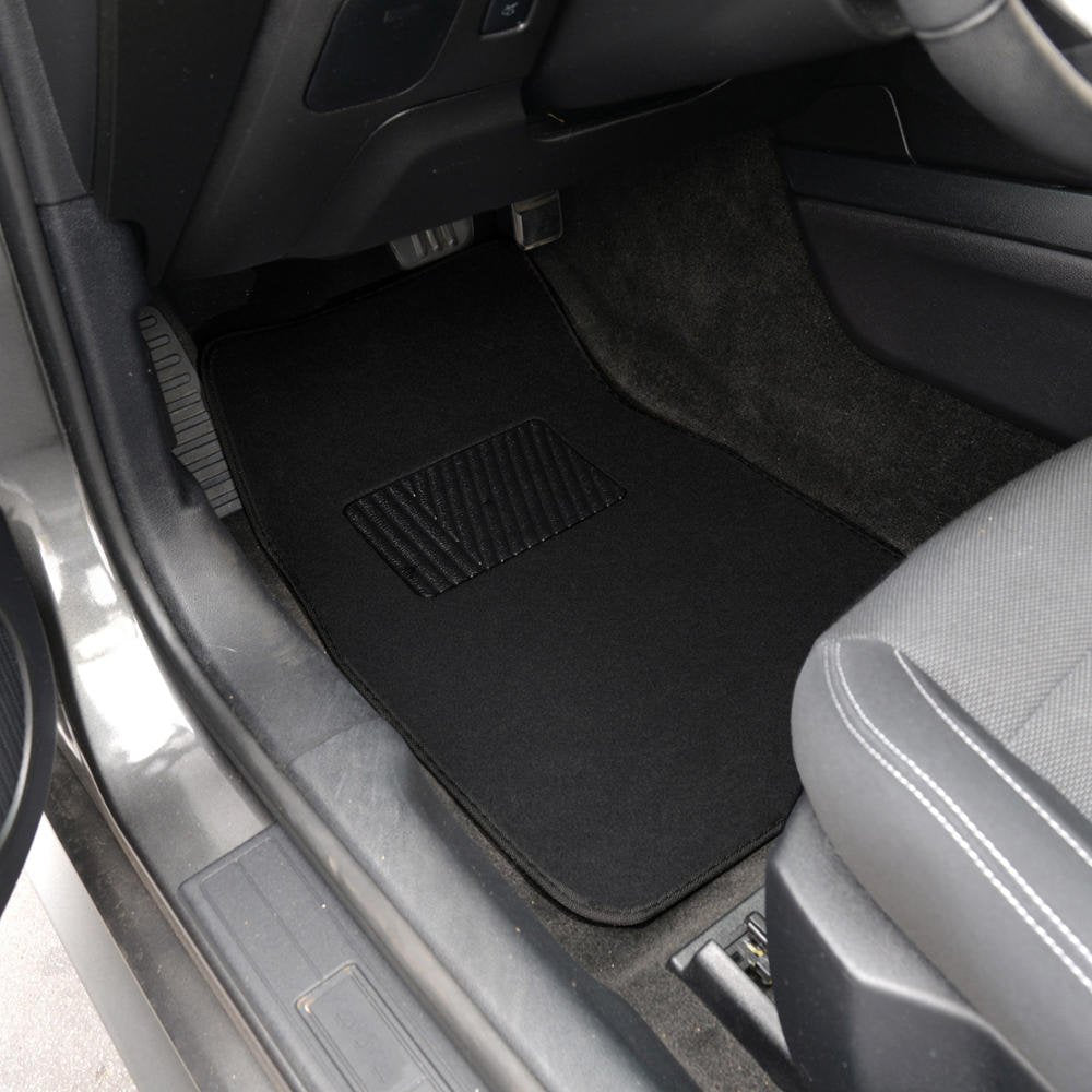 Premium 4Pc Set Of Carpet Car Floor Mats With Vinyl Safety Heel Pad For Car, Truck, Suv, Coupe Sedan, Black (Mt-100-Bk)
