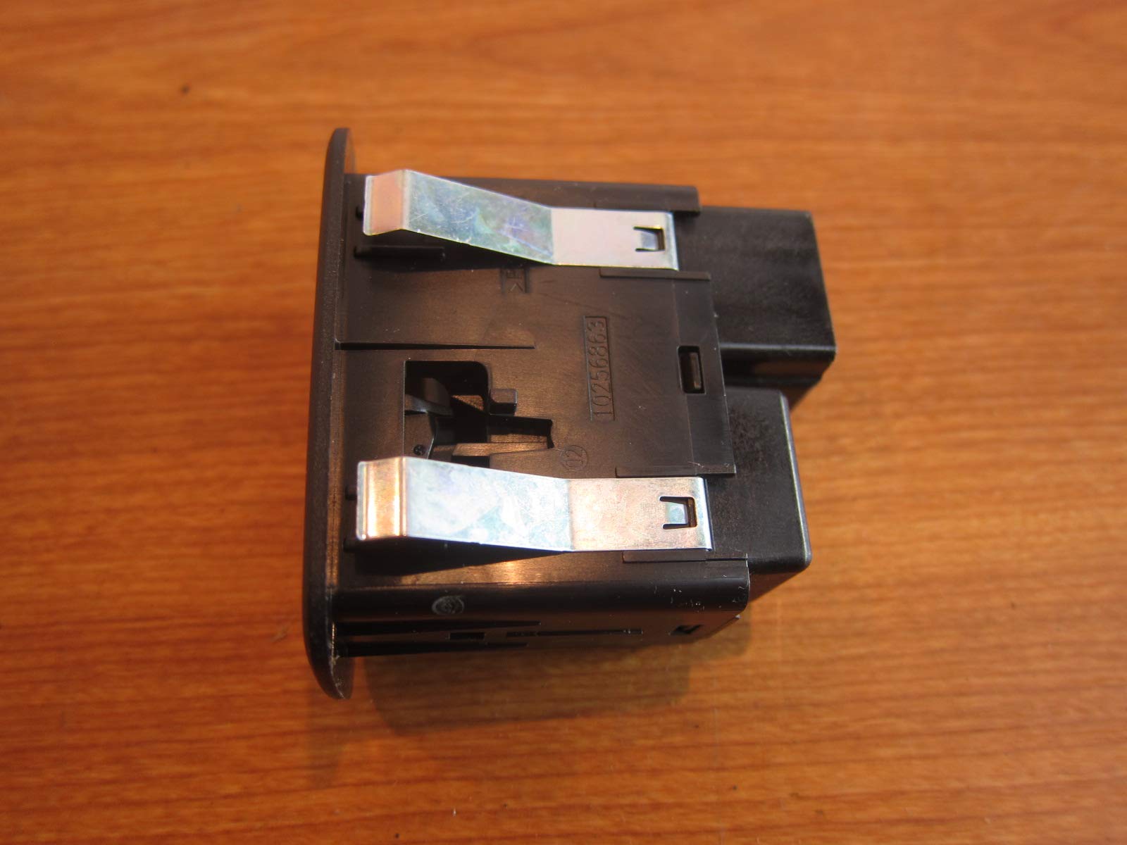 2012-2020 Chysler Town & Country Dodge Grand Caravan Quarter Vent Window Switch