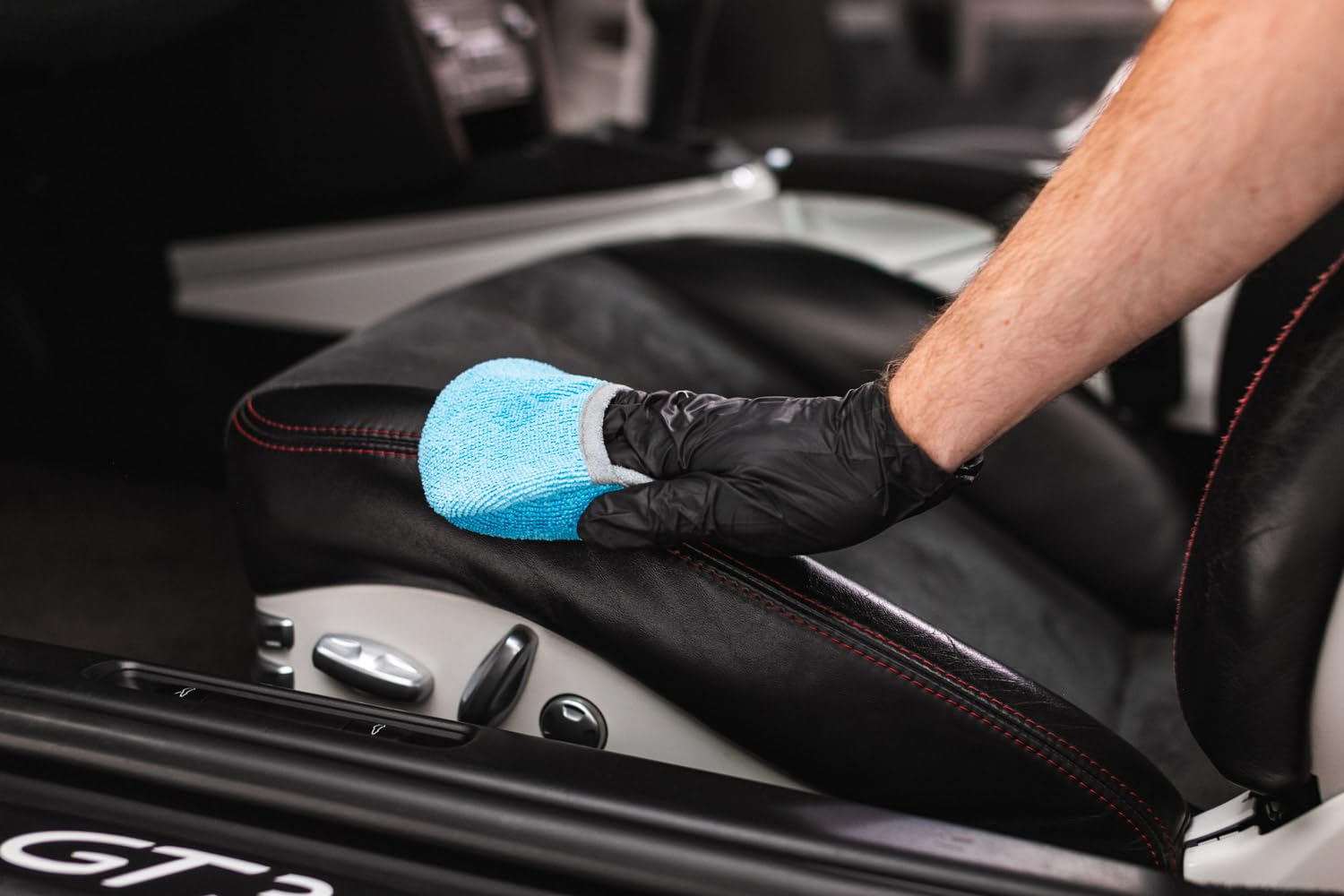 Koch-Chemie - Prosumer Line - Protect Leather Care - Leather Seat & Upholstery Cleaner - 500Ml