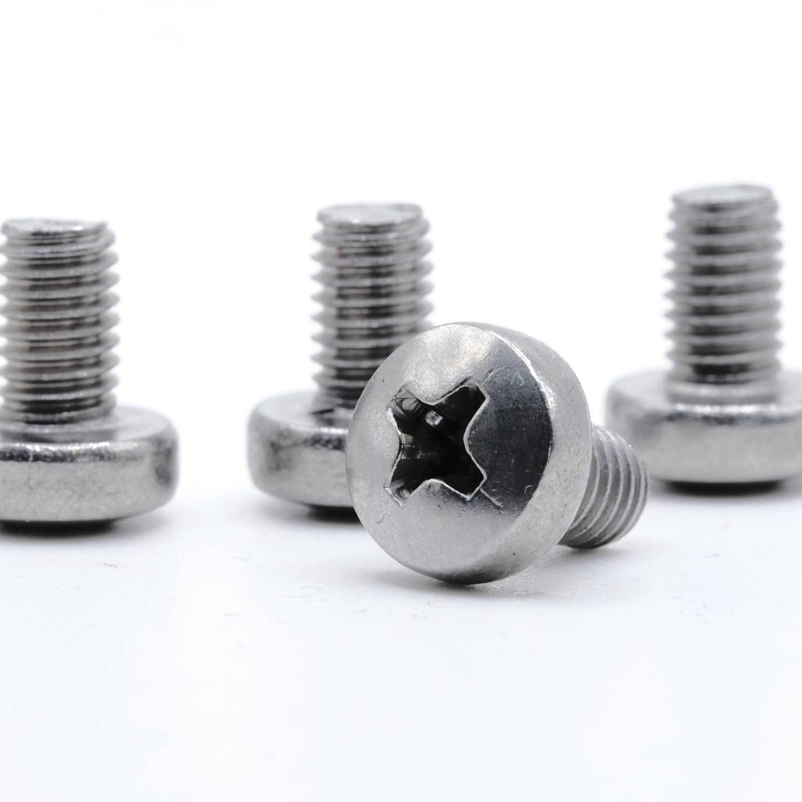ReplacementScrews Rear License Plate Screws Compatible with Tesla Model 3 (M3) - Stainless Steel - Medium Length (Pack of 4)