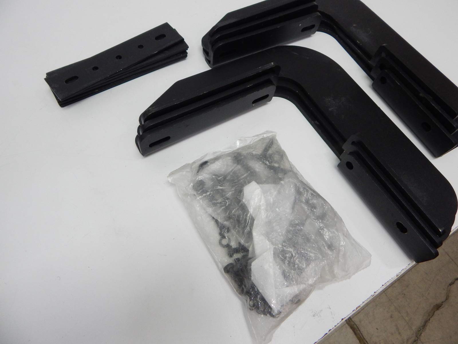 Dee Zee Dz15326 Rough Step Mounting Bracket Kit