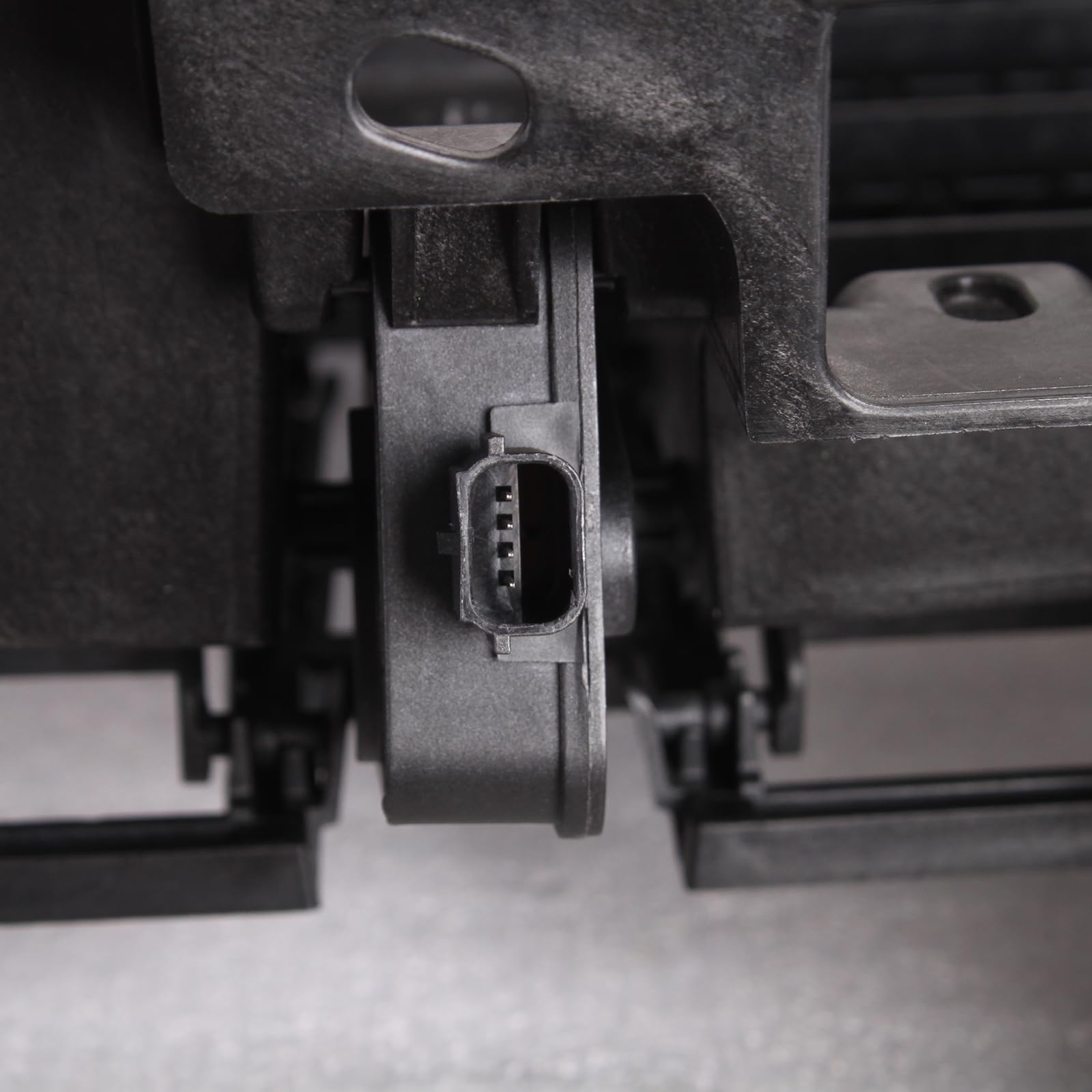 TYG (CAPA QUALITY) Active Grille Shutter For Ford F-150 Regular Cab/Extended Cab/Crew Cab 3.5L w/Skid Plate '18-'20/ Raptor '18-