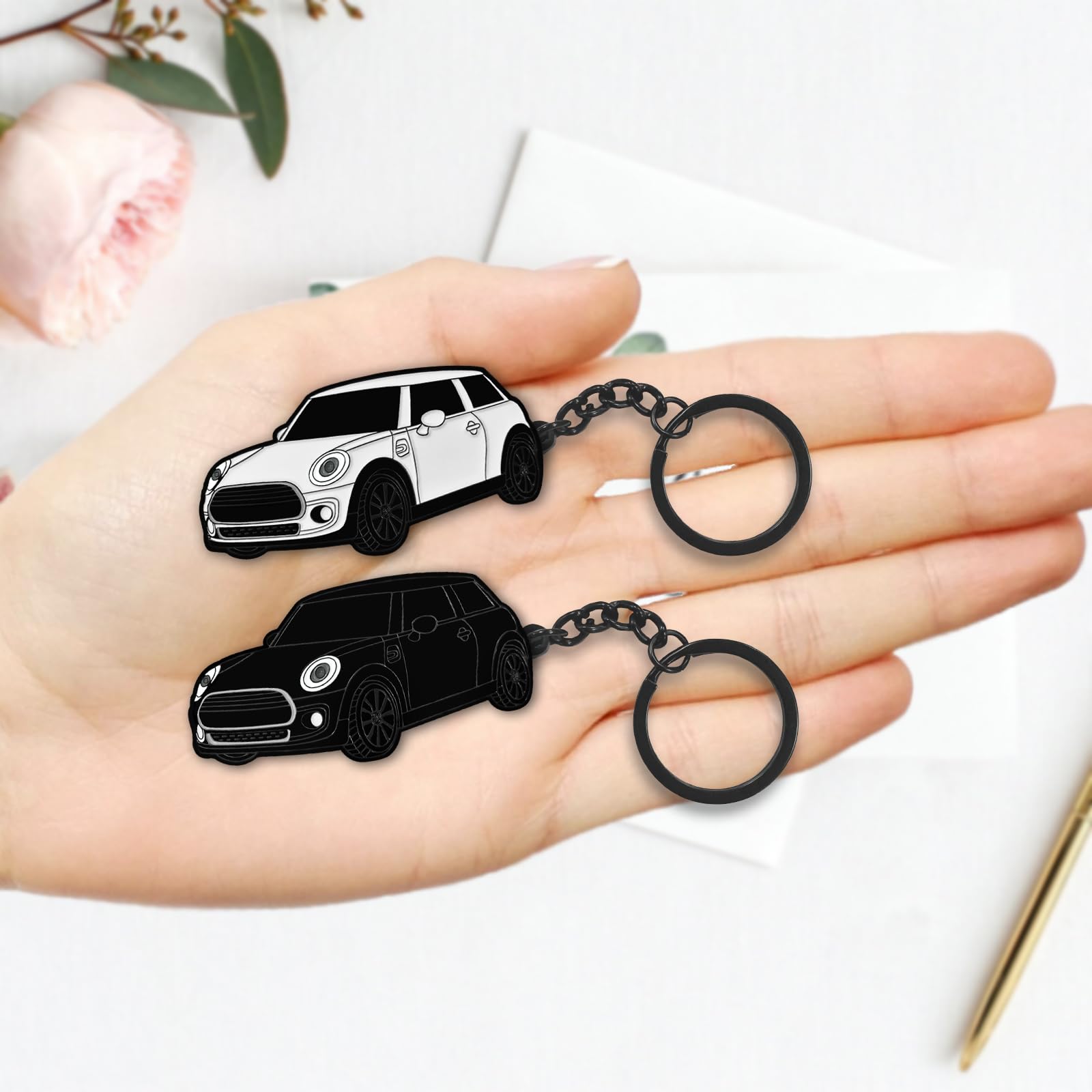 Glahorse For Mini Cooper Keychain，For Mini Cooper/Cooper S Accessories 2014-2022，Metal Keychain (White)