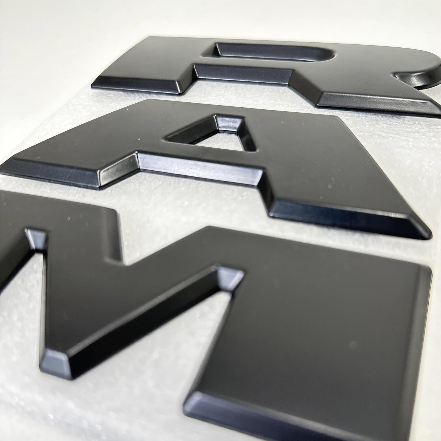 2019-2023 RAM 1500 Black Grille Emblem | Stylish Truck Badge Logo