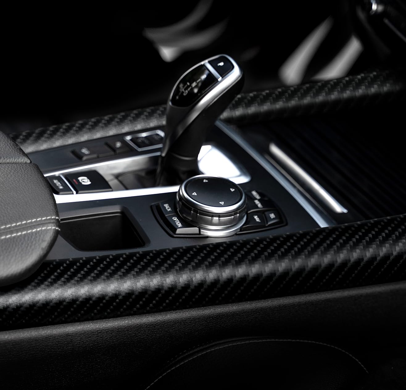 Vvivid Black True R Carbon Fiber Vinyl Wrap Roll With Air Release Technology (1.5Ft X 5Ft)