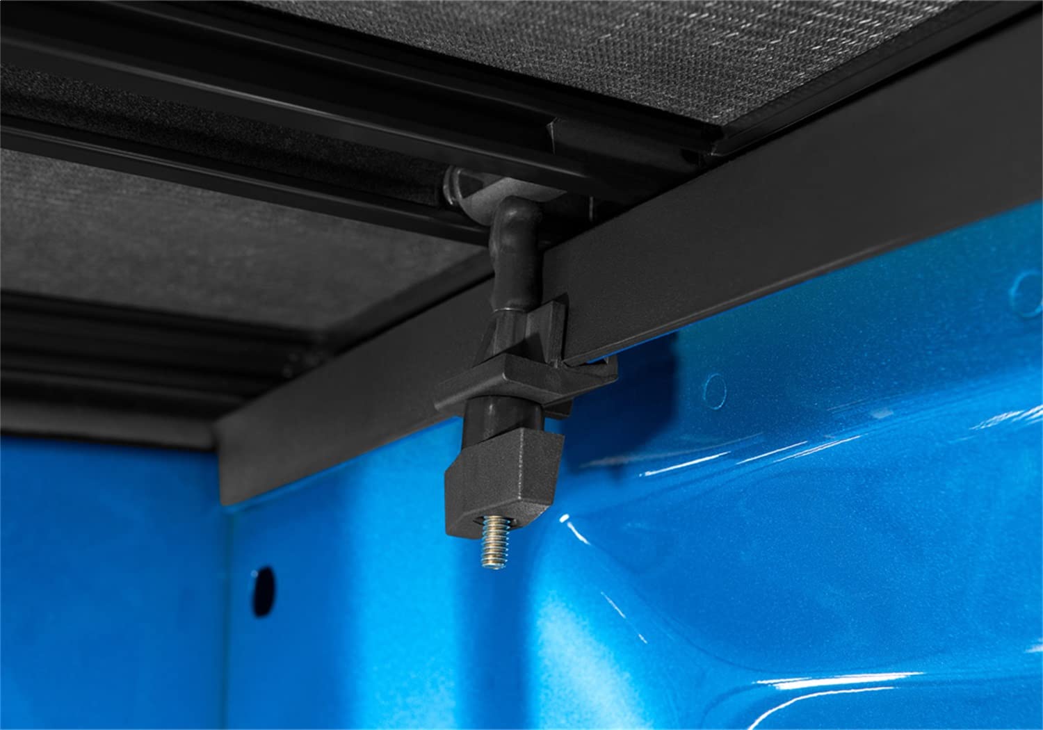 Extang Realtruck Trifecta Alx Soft Folding Truck Bed Tonneau Cover | 90961 | Fits 2022 - 2024 Nissan Frontier W/ Or W/O Utili-Track System 5' Bed (59.5)