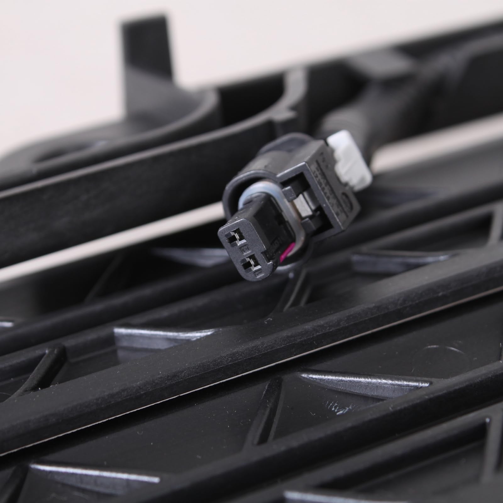 TYG (CAPA CERTIFICATE) Active Grille Shutter For Cadillac Escalade/Escalade ESV '15-'20, Chevrolet Tahoe/Suburban '15-'20, GMC Y