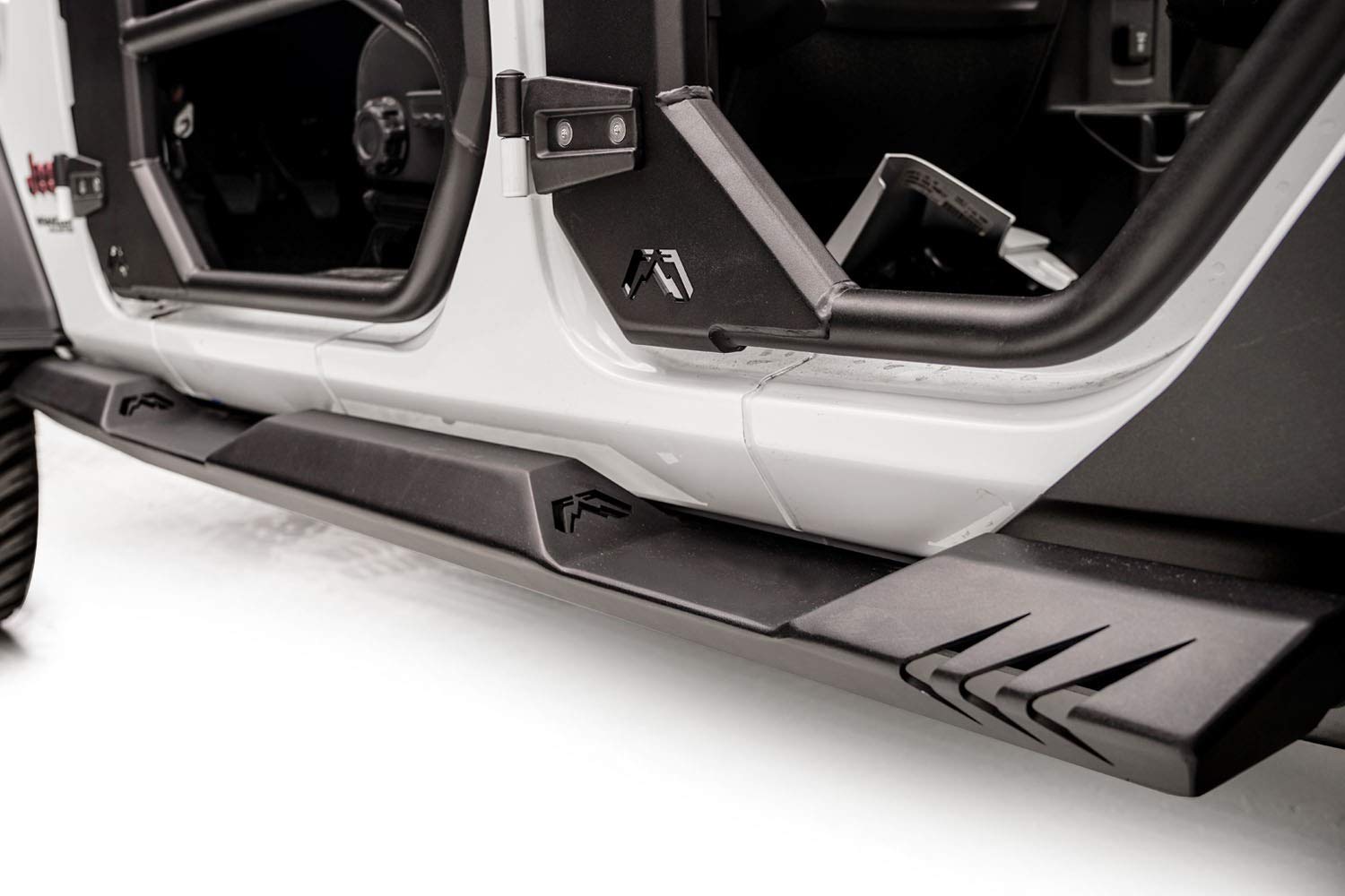 Fab Fours 18-C Wrangler Jl Lightweight Rock Sliders