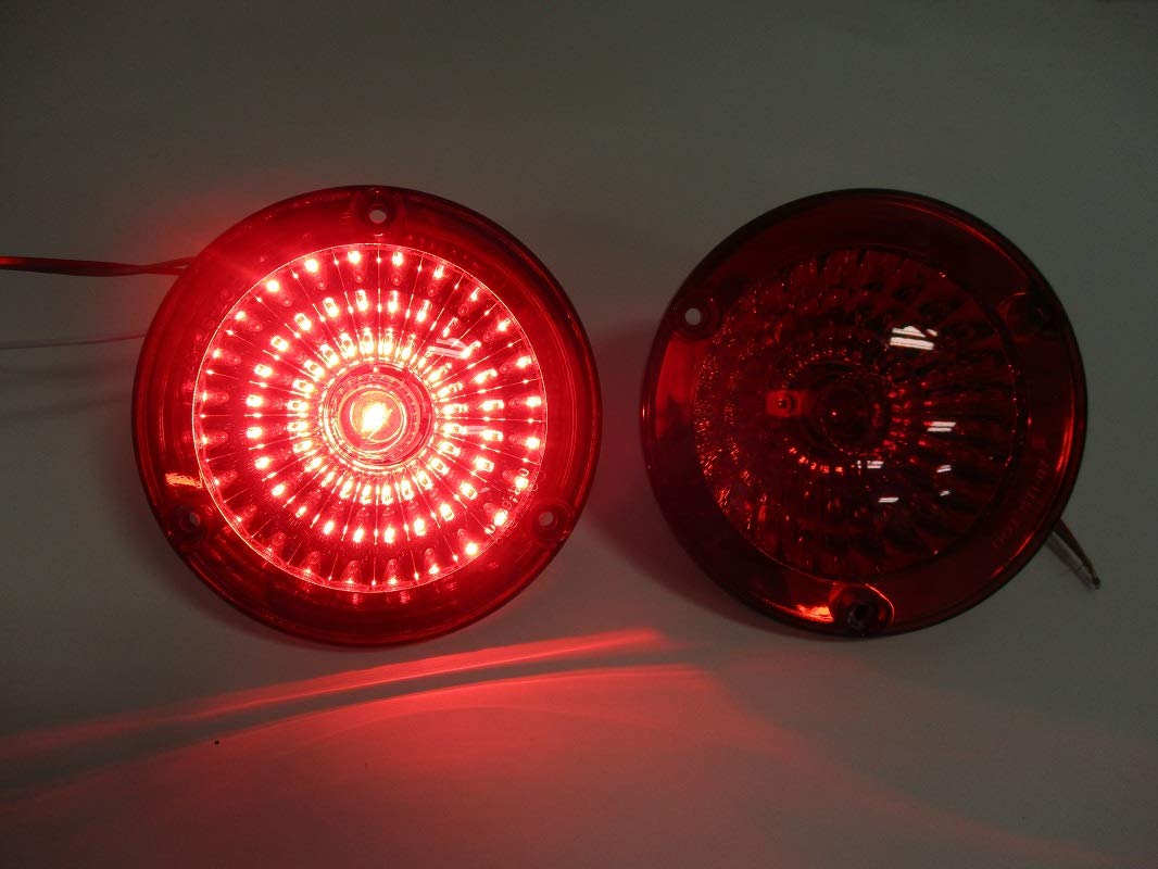 United Pacific Red Incandescent Round Stop Turn Tail Lights/Reflective Design/ 5 Inch Diameter