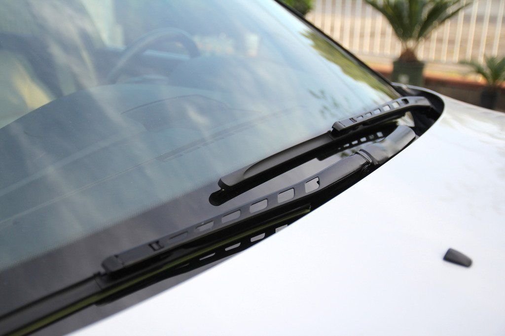 Aero Avenger Premium All-Season Beam Windshield Wiper Blades Oem Replacement For Volvo 26''+20'' (Set Of 2)