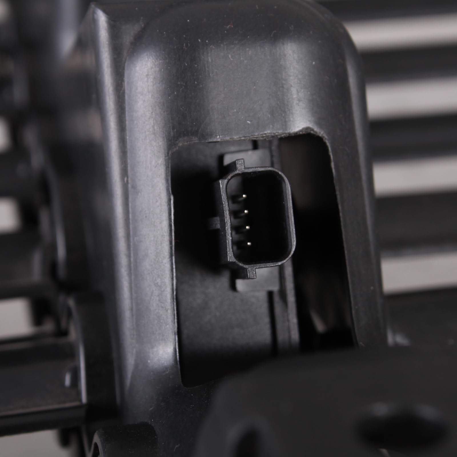 TYG (CAPA QUALITY) Active Grille Shutter For '18-'22 Ford Expedition/Expedition Max Upper JL1Z8475A JL1Z8475C FO1206139 w/Motor