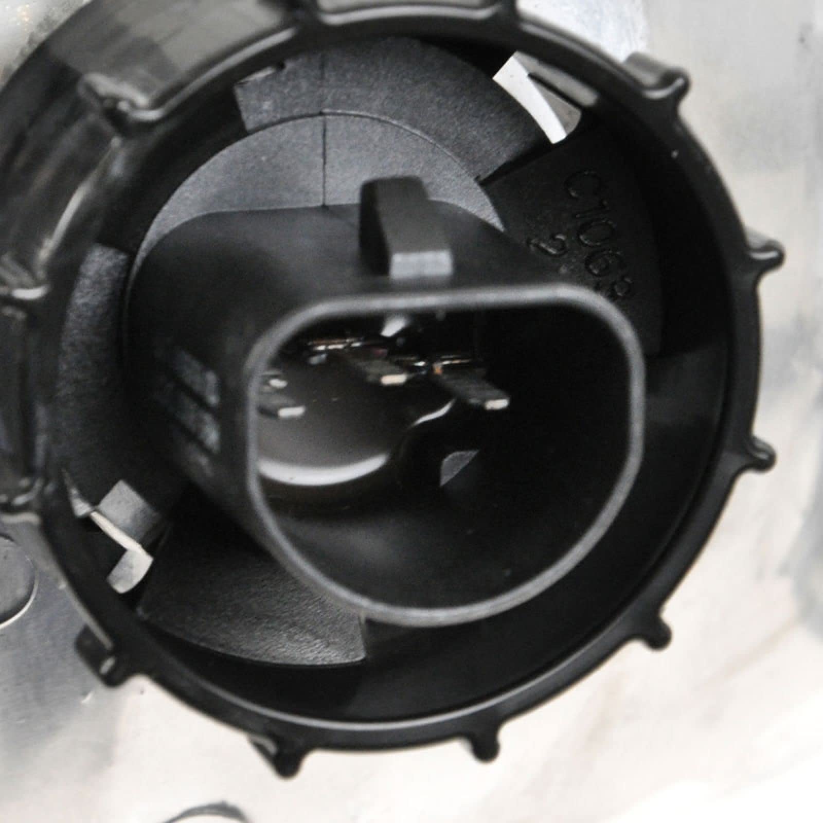 Trq Driver & Passenger Side Headlight Assembly Set Headlights Driver & Passenger Side Compatible With 1998-2011 Ford Crown Victo