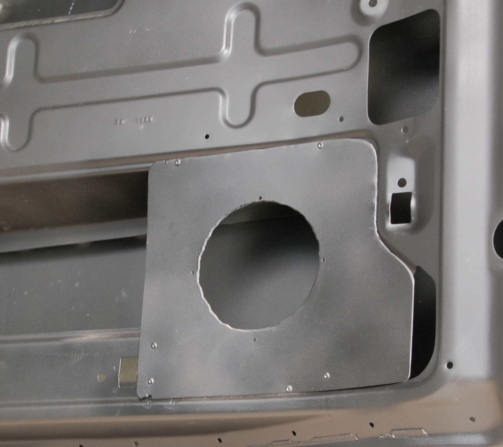 Design Engineering 050330 Boom Mat Speaker Baffles, 6.5" Round (Pack Of 2), Black