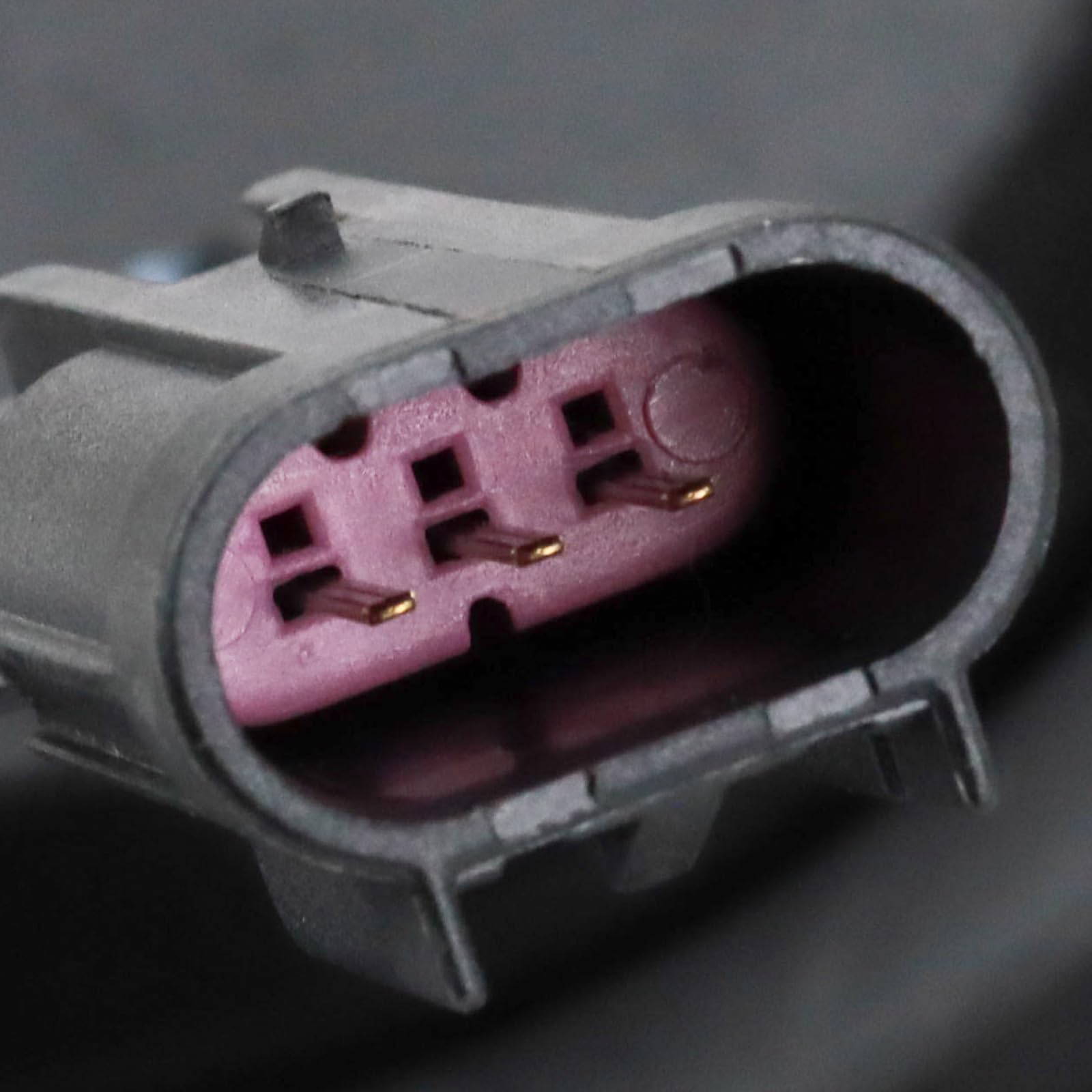 Trq Headlight Assembly Set Headlights Black Background Performance Driver & Passenger Side Gm2502346 Gm2503346 Compatible With 2