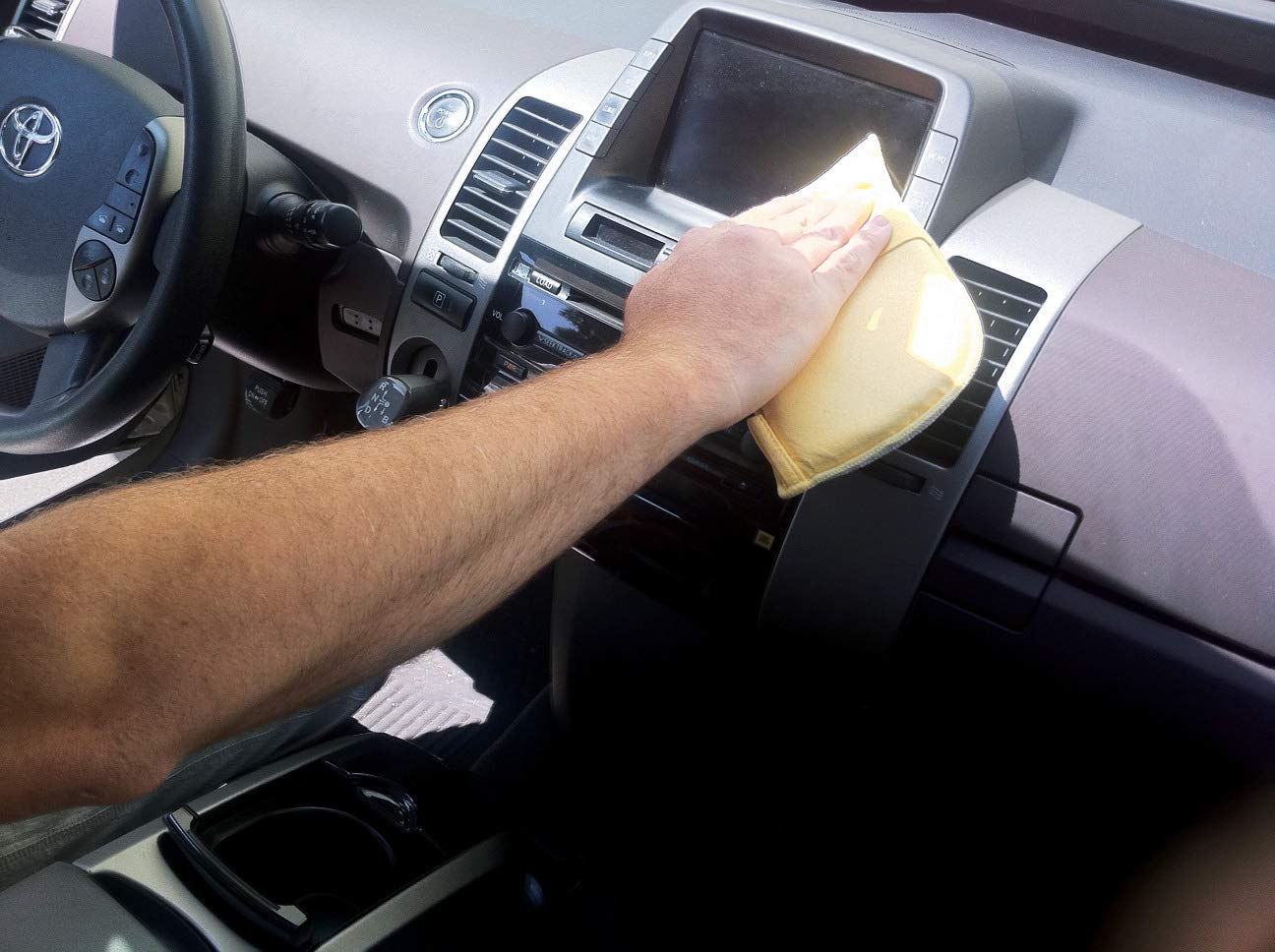 Carrand 40314 Microfiber Dash Duster And Window Defogger Mitt 22 X 30