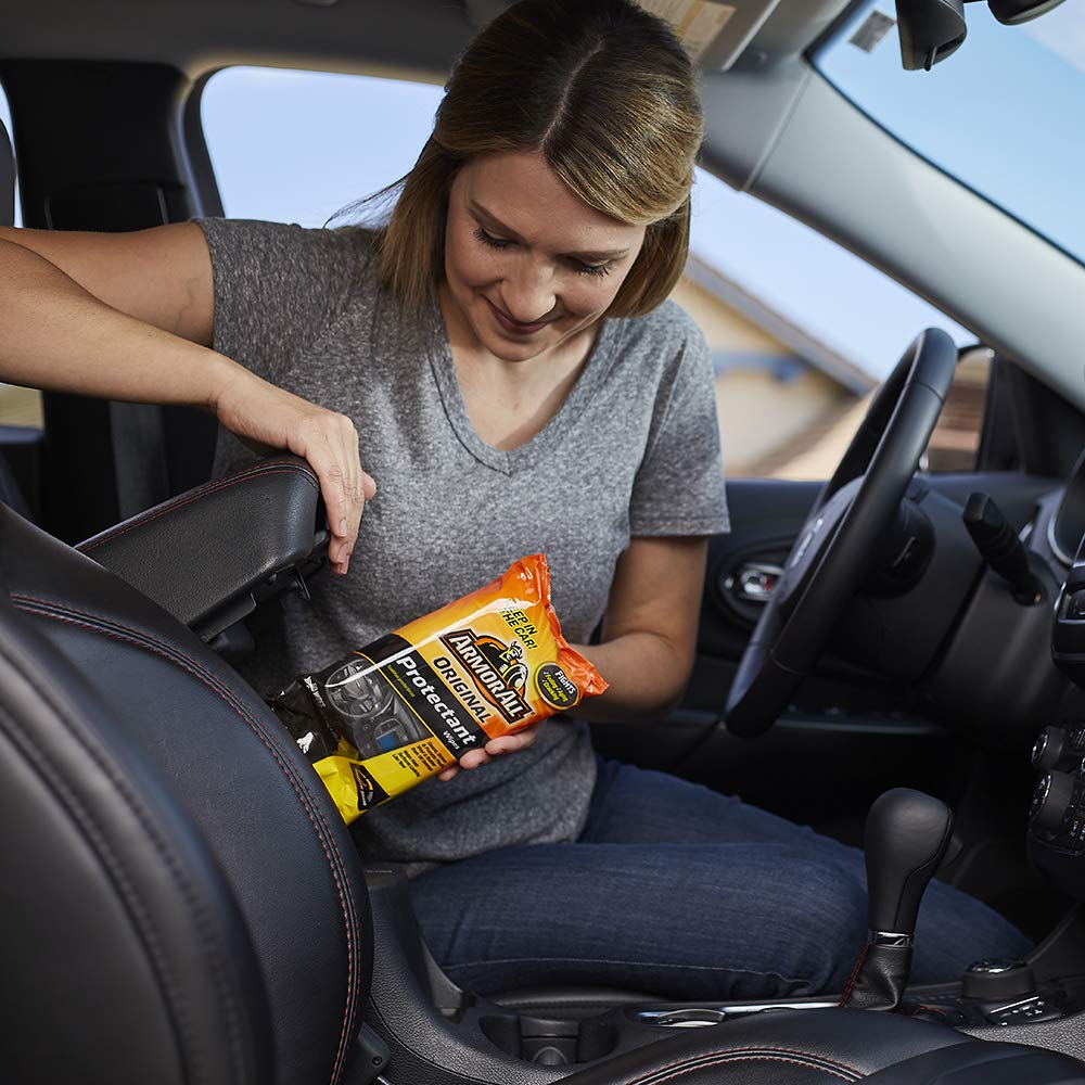 Armor All Car Protectant Wipes, Interior Car Wipes with UV Protection Against Cracking and Fading, 60 Wipes