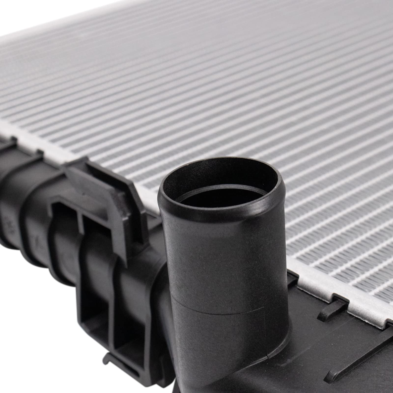 Trq Radiator Assembly Aluminum Core Compatible With 11-19 Ford Explorer 10-19 Flex 10-14 Lincoln Mkt Fo3010292