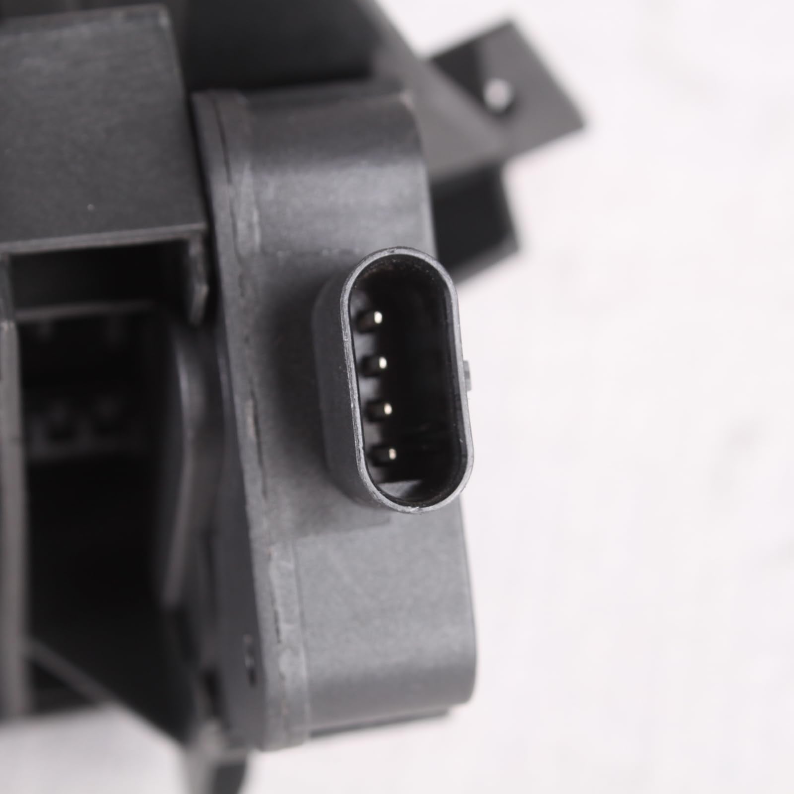 TYG (CAPA QUALITY) Active Grille Shutter For Chevrolet Malibu Limited '14-'16/Malibu ECO '14 23478032 GM1206117 w/Motor