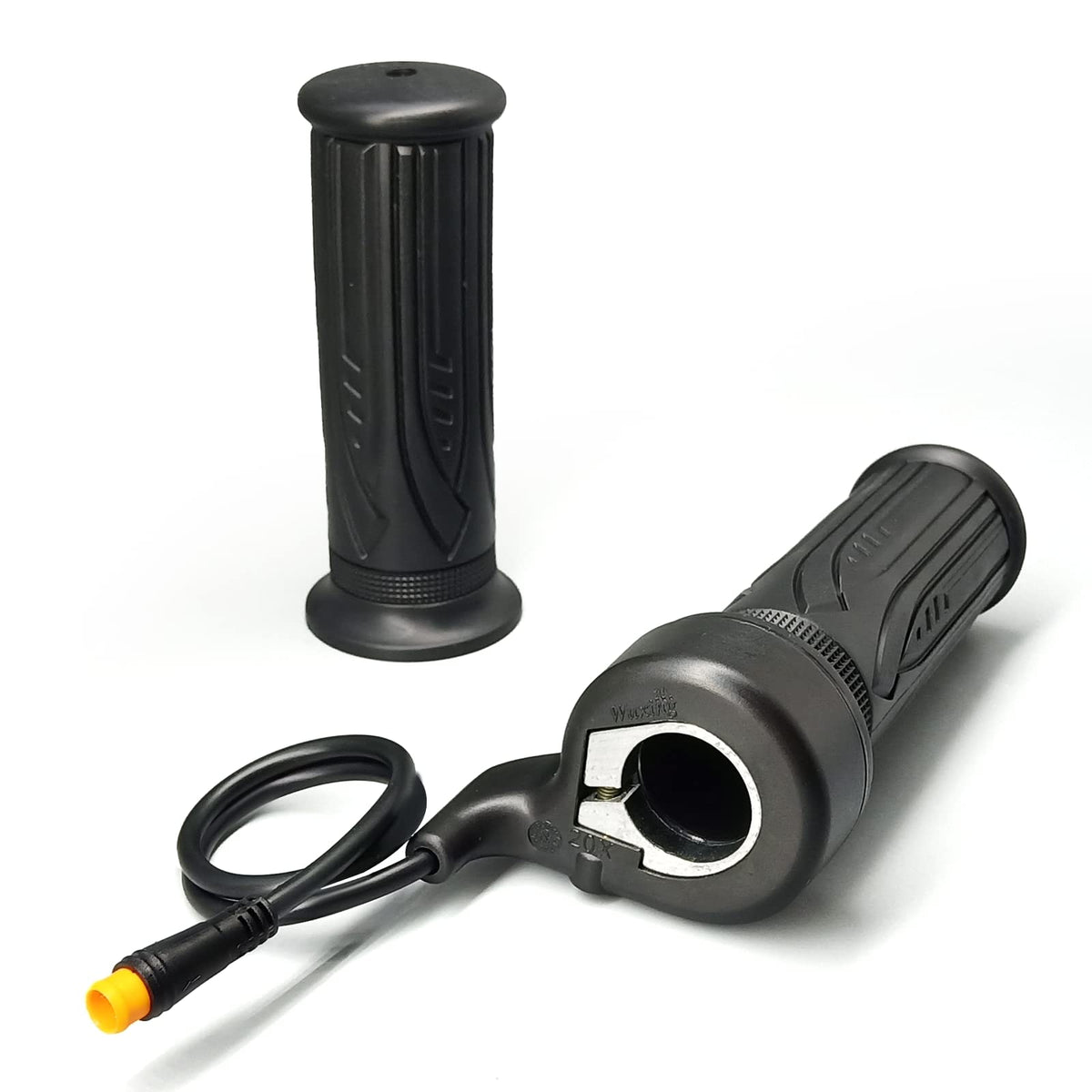 Electric Motorcycle Accelerator Right Hand Full Twist Throttle Ebike Throttle Compatible 12V-72V Suitable for 500W 1000W 1500W H