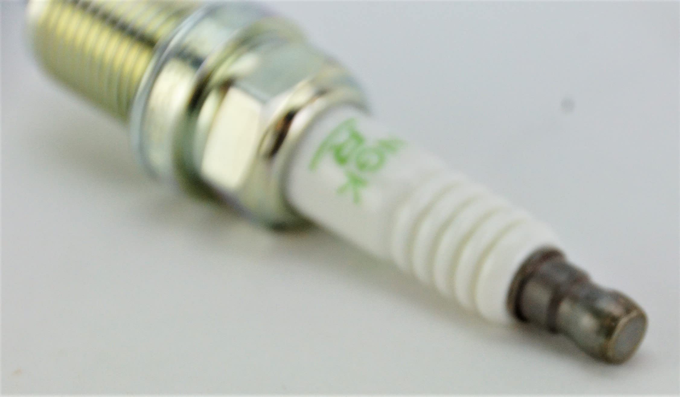 Ngk V-Power Spark Plug Bkr5E-11 (4 Pack) For Kia Sportage Lx 2005-2010 2.0L/1975Cc
