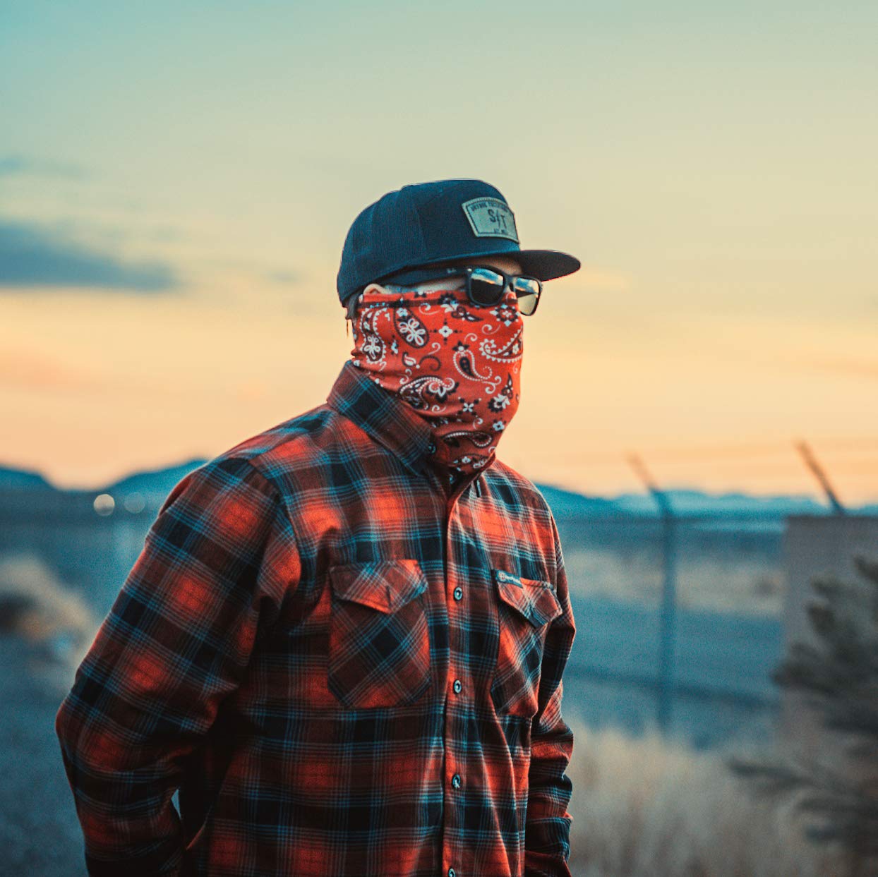 Indie Ridge Motorcycle Outdoor Face Mask - Paisley Motorcycle Ski Snowboard Winter Face Mask (Red)