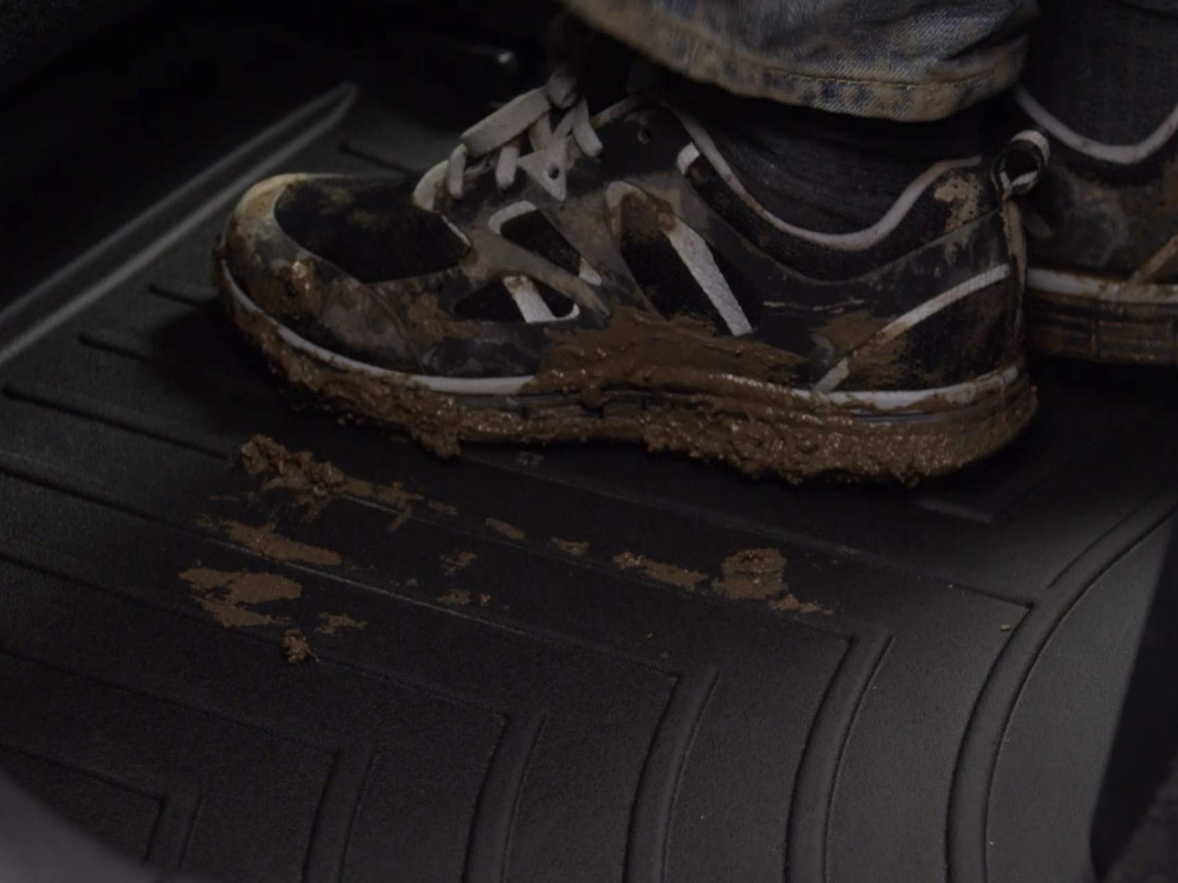 WeatherTech Custom Fit FloorLiners for Chevrolet Cruze, Cruze Limited - 2nd Row (443442), Black