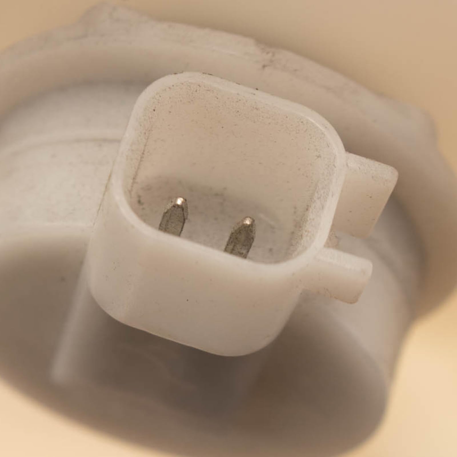 Trq Windshield Washer Reservoir Compatible With 2004-2007 Chrysler Town & Country Dodge Caravan Ch1288159