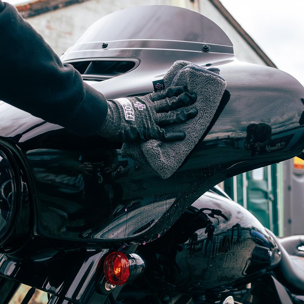 Muc-Off Motorcycle Waterless Wash & Protectant Kit - Motorcycle Cleaning Kit, Motorcycle Detailing Kit - Includes Waterless Wash