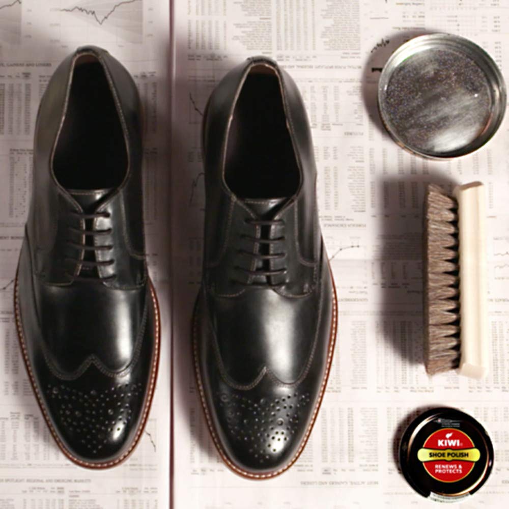 Kiwi Deluxe Shine Kit M-26 (Packaging May Vary)