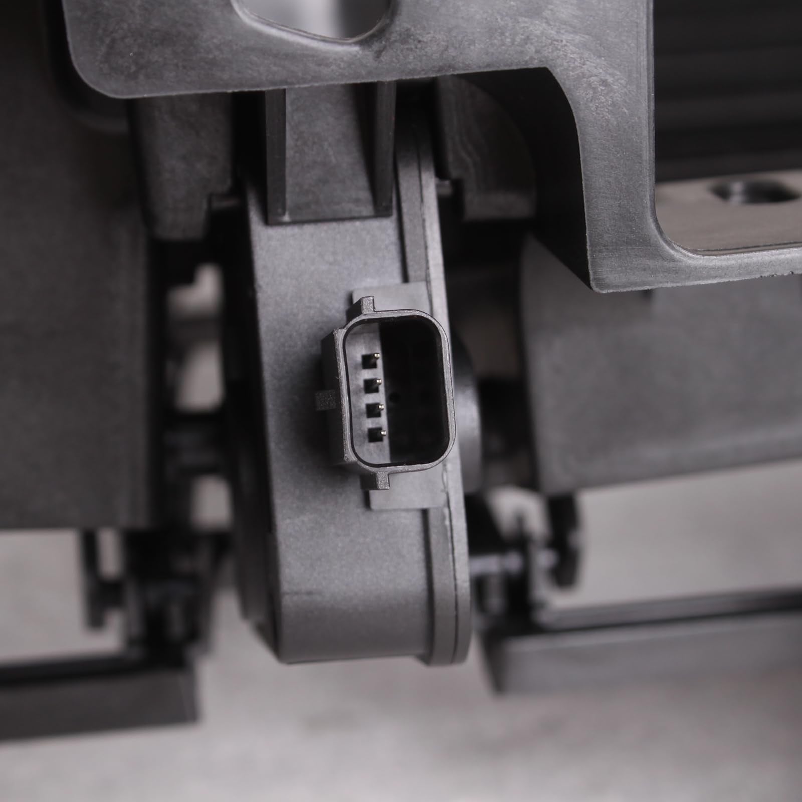 TYG (CAPA CERTIFICATE) Active Grille Shutter For Ford F-150 Regular Cab/Extended Cab/Crew Cab 15-17 3.5L/ 2.7L Turbo/ 3.5L Turbo