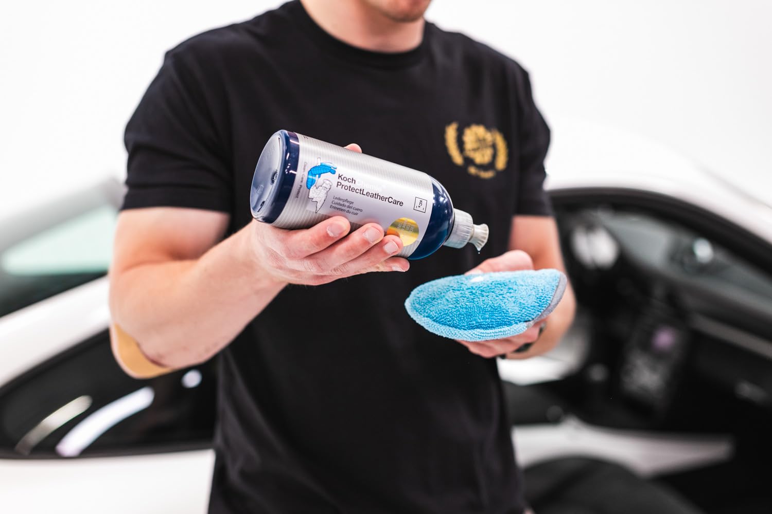 Koch-Chemie - Prosumer Line - Protect Leather Care - Leather Seat & Upholstery Cleaner - 500Ml