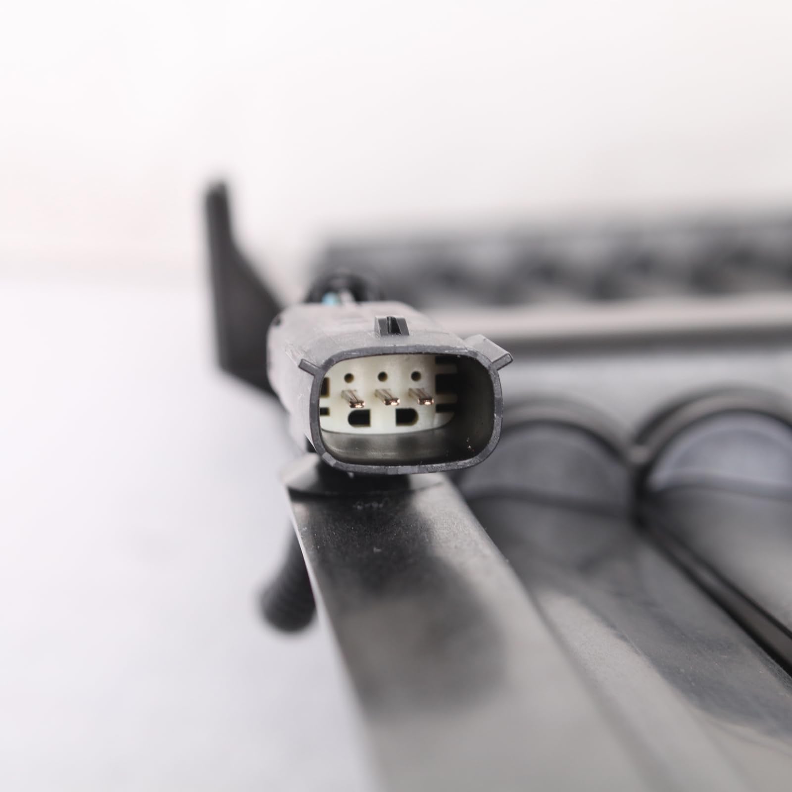 TYG (CAPA QUALITY) Active Grille Shutter For 2018 Chevrolet Equinox/GMC Terrain/Denali Radiator Shutter Upper 84460245 GM1206111