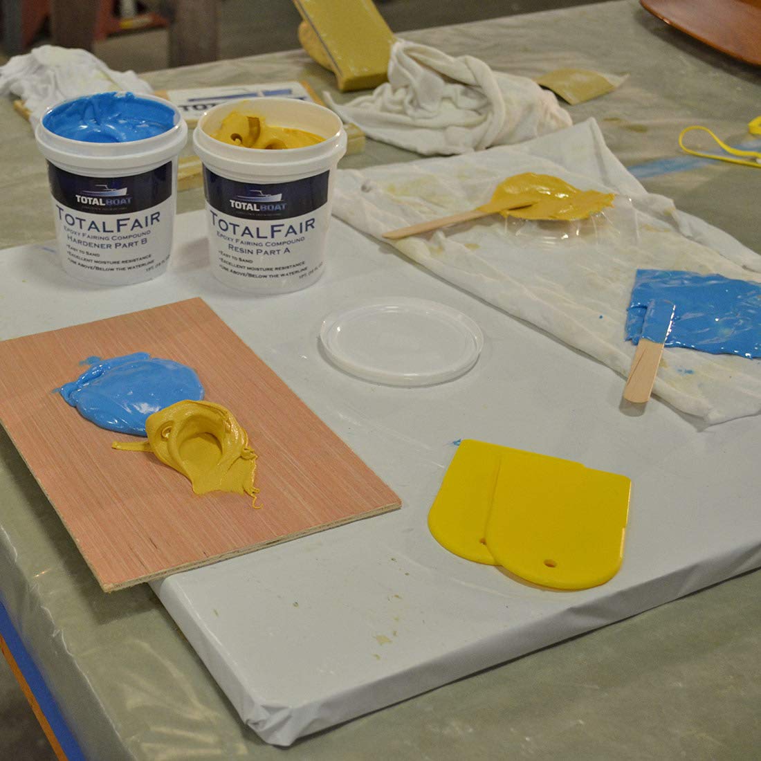 Totalboat-409337 Totalfair Marine Epoxy Fairing Compound For Fiberglass, Wood, Aluminum And Steel (Gallon Kit)