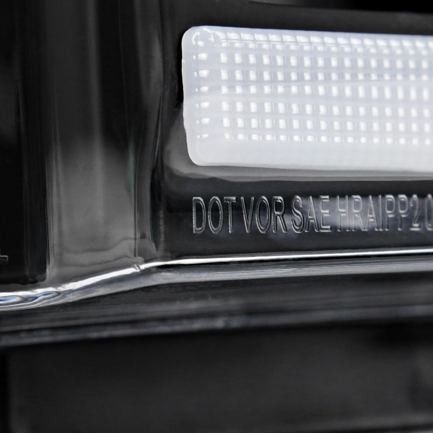 Spec-D Tuning Black Projector Headlights with Sequential LED Turn Signal Light Strips Compatible with 2008-2010 Ford F-250, F-35