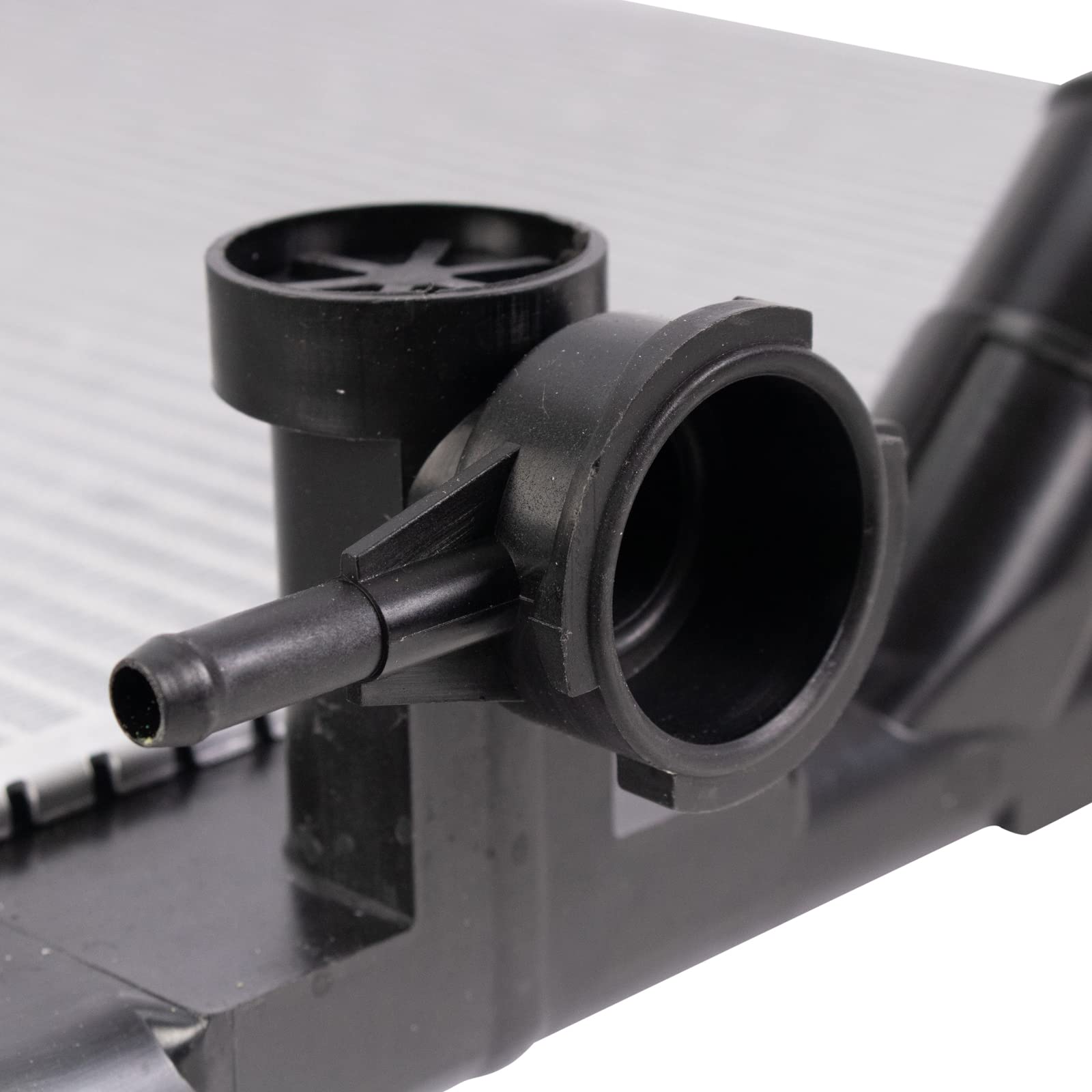 Trq Radiator Assembly Aluminum Core Compatible With 16-21 Mazda Cx-3 Cu13585 Ma3010241