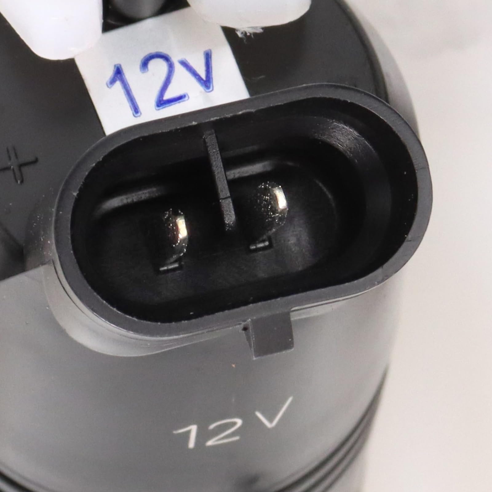 Trq Windshield Washer Reservoir Compatible With 2004-2006 Buick Rainier 2006 Chevrolet Trailblazer 2005-2006 Gmc Envoy Saab 9-7X