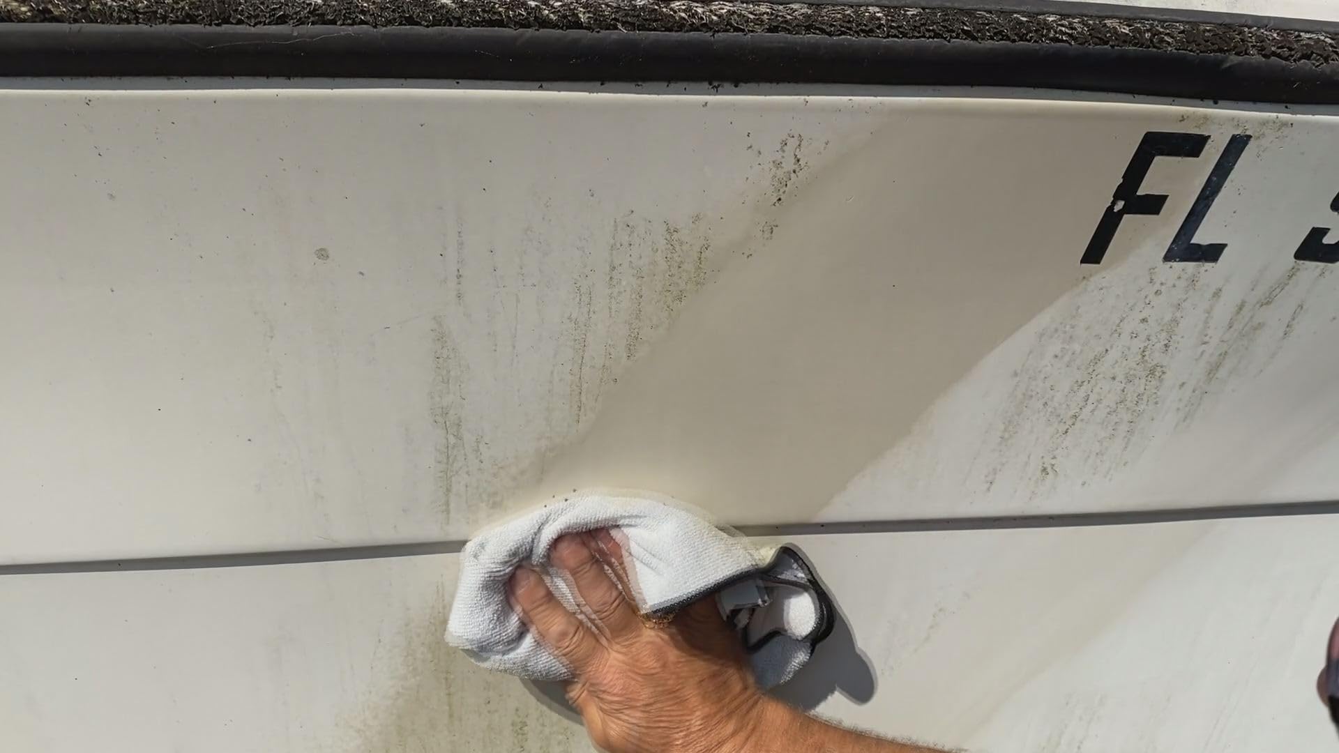 Flitz Cs 02906 Ceramic Paint/Fiberglass Sealant, 16 Oz. Spray Bottle