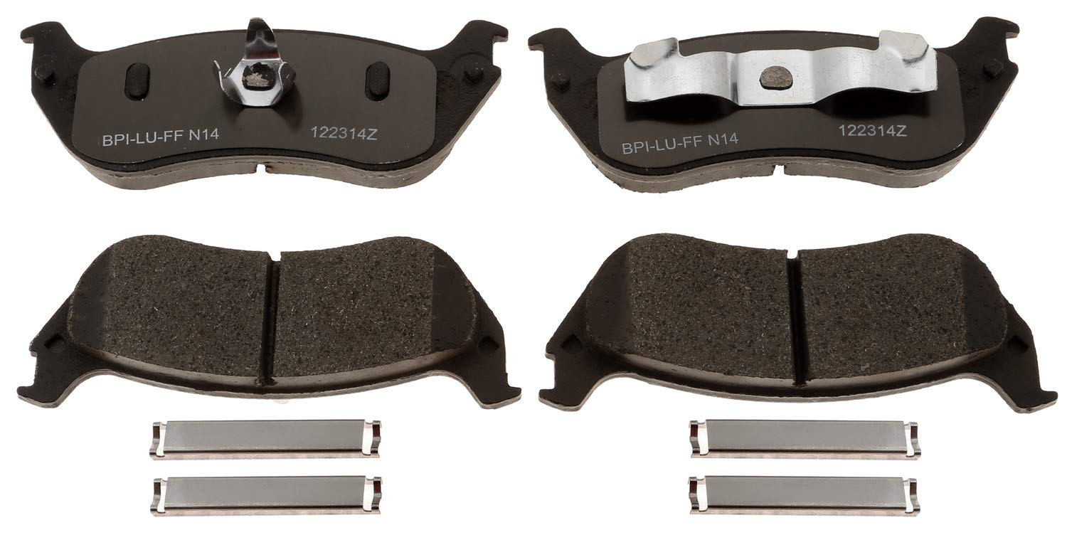 Raybestos Mgd881Ch Reliant Brake Pad Set