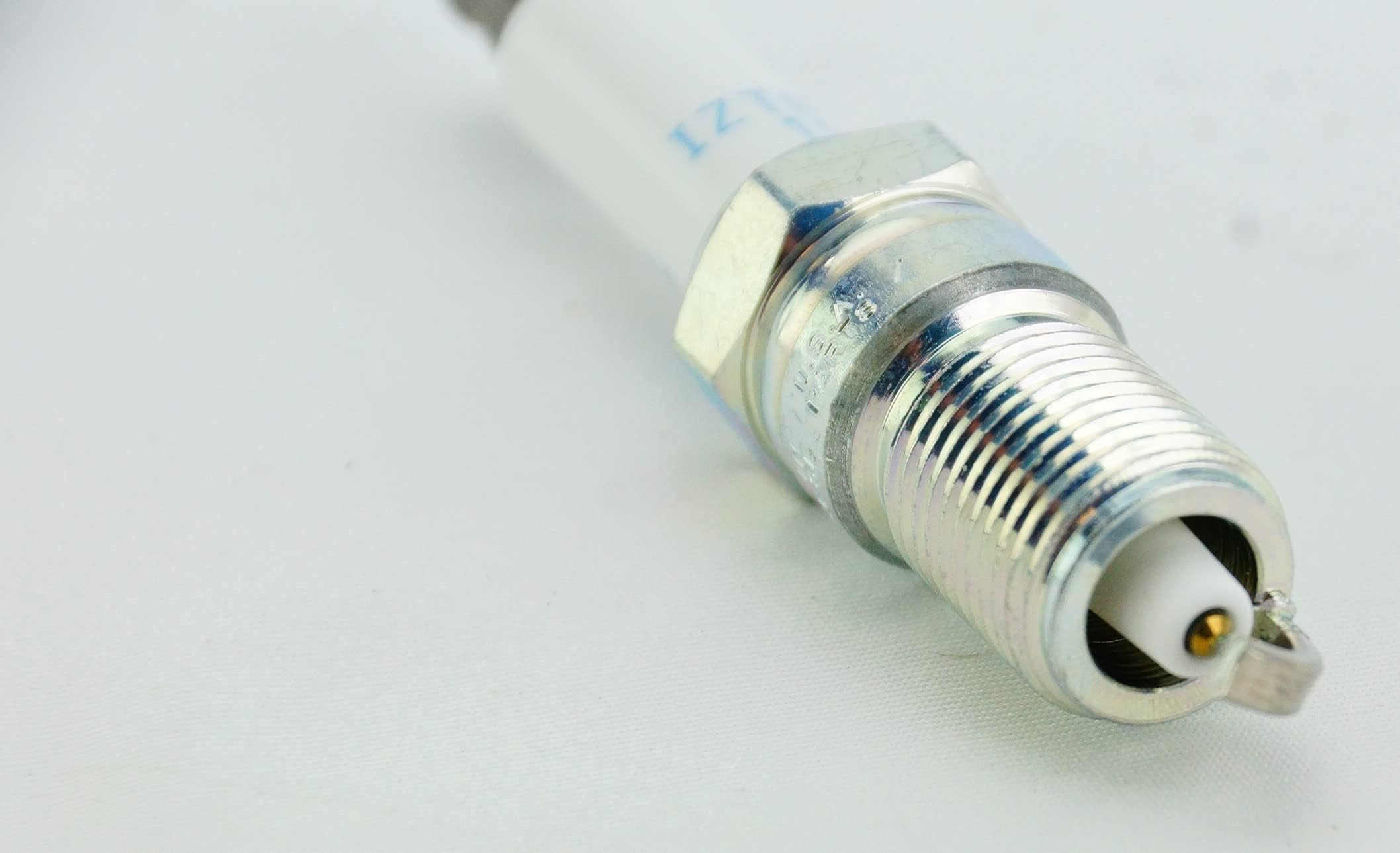 Ngk # 1465 Laser Iridium Spark Plug Iztr5B11 --- 8 Pcsnew