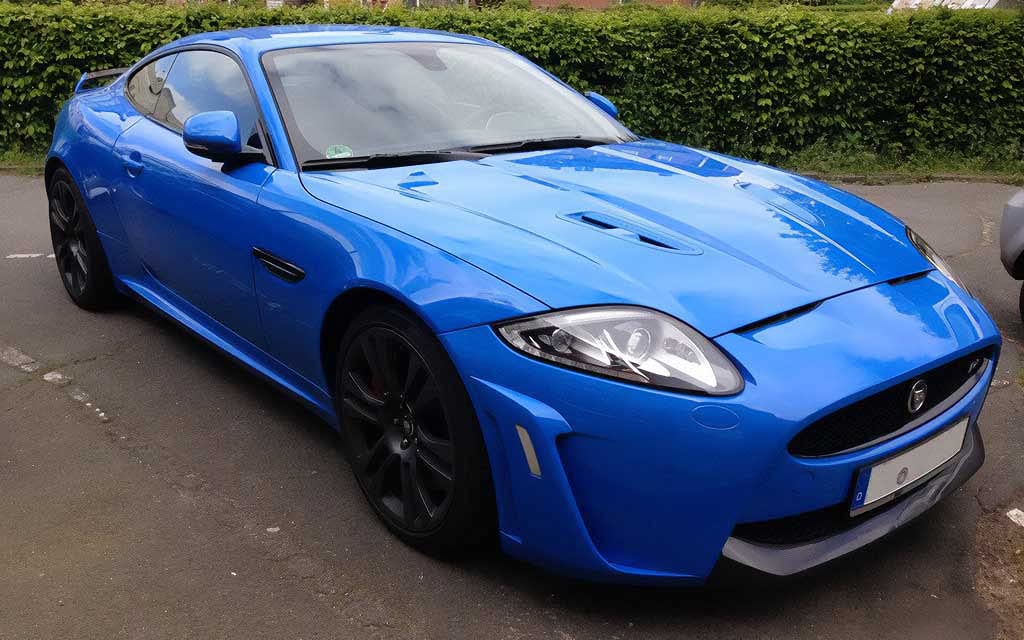 Vvivid+ Premium Vinyl Wrap Film (1.5Ft X 5Ft, Gloss Smurf Blue)