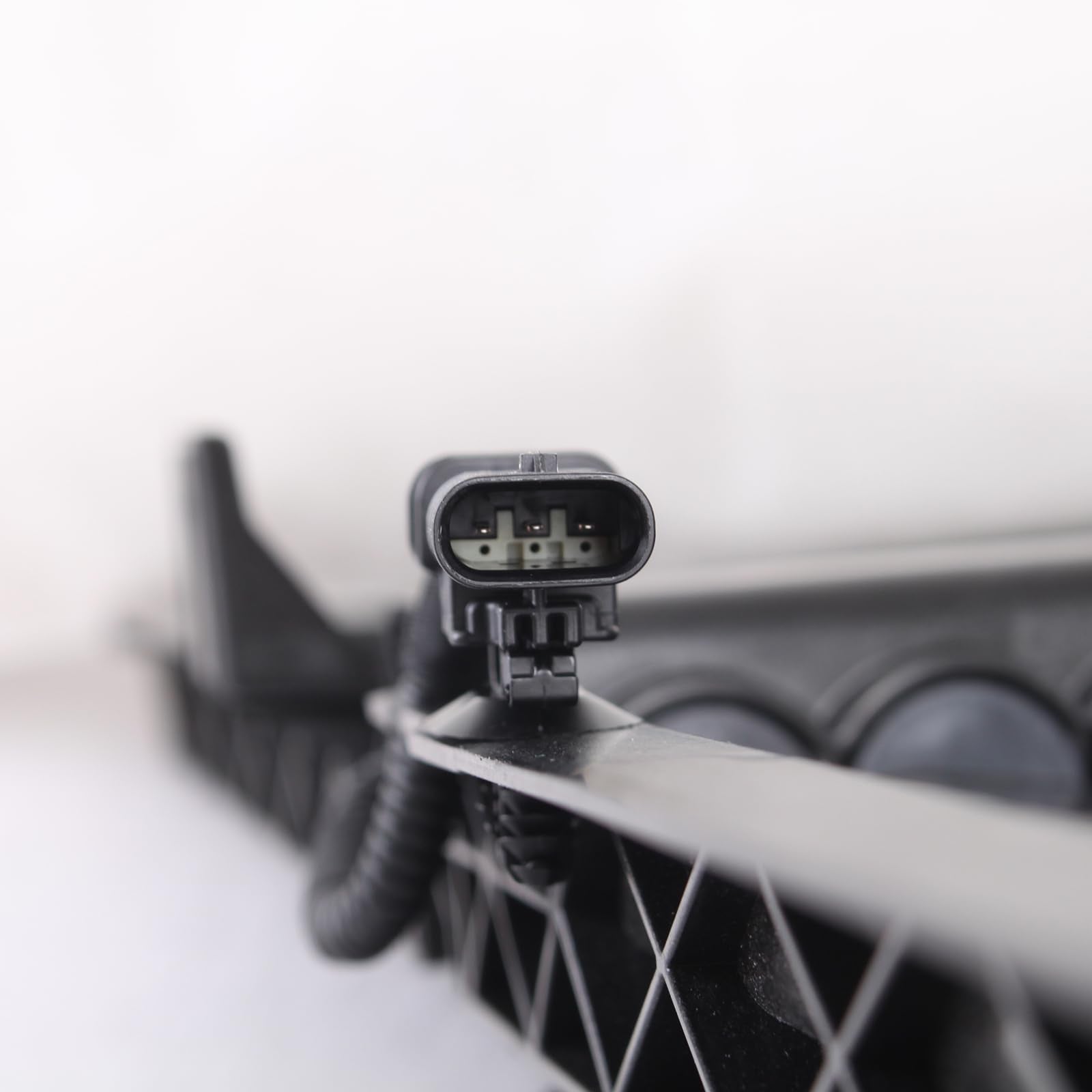 TYG (CAPA QUALITY) Active Grille Shutter Compatible With Chevrolet EQUINOX '19-'23 w/o Engine Heater/GMC TERRAIN/DENALI '19-'21